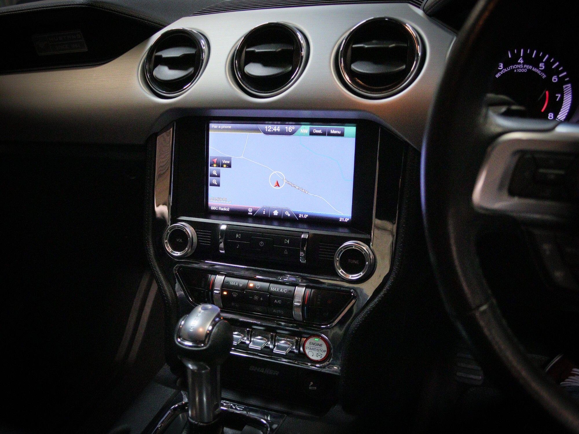 Ford Mustang view 39
