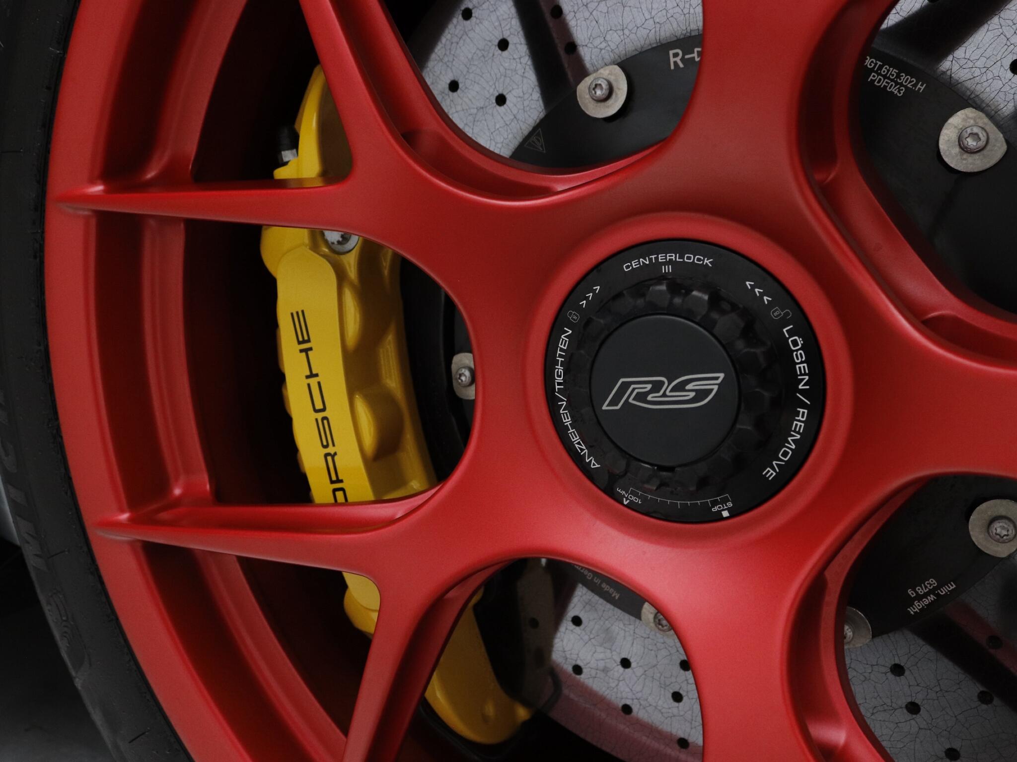 Porsche 911 view 43
