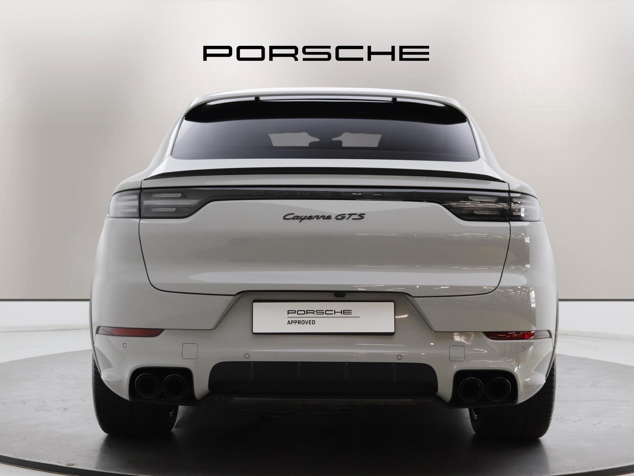 Porsche Cayenne view 5