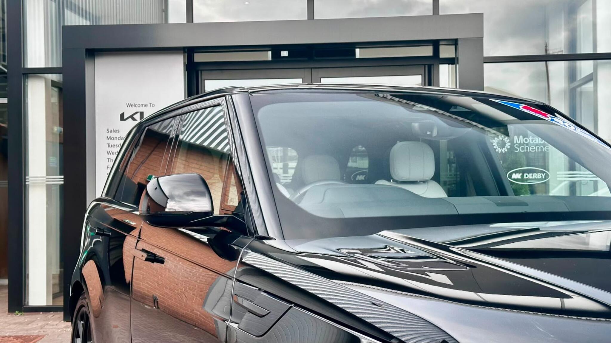 Land Rover Range Rover view 5