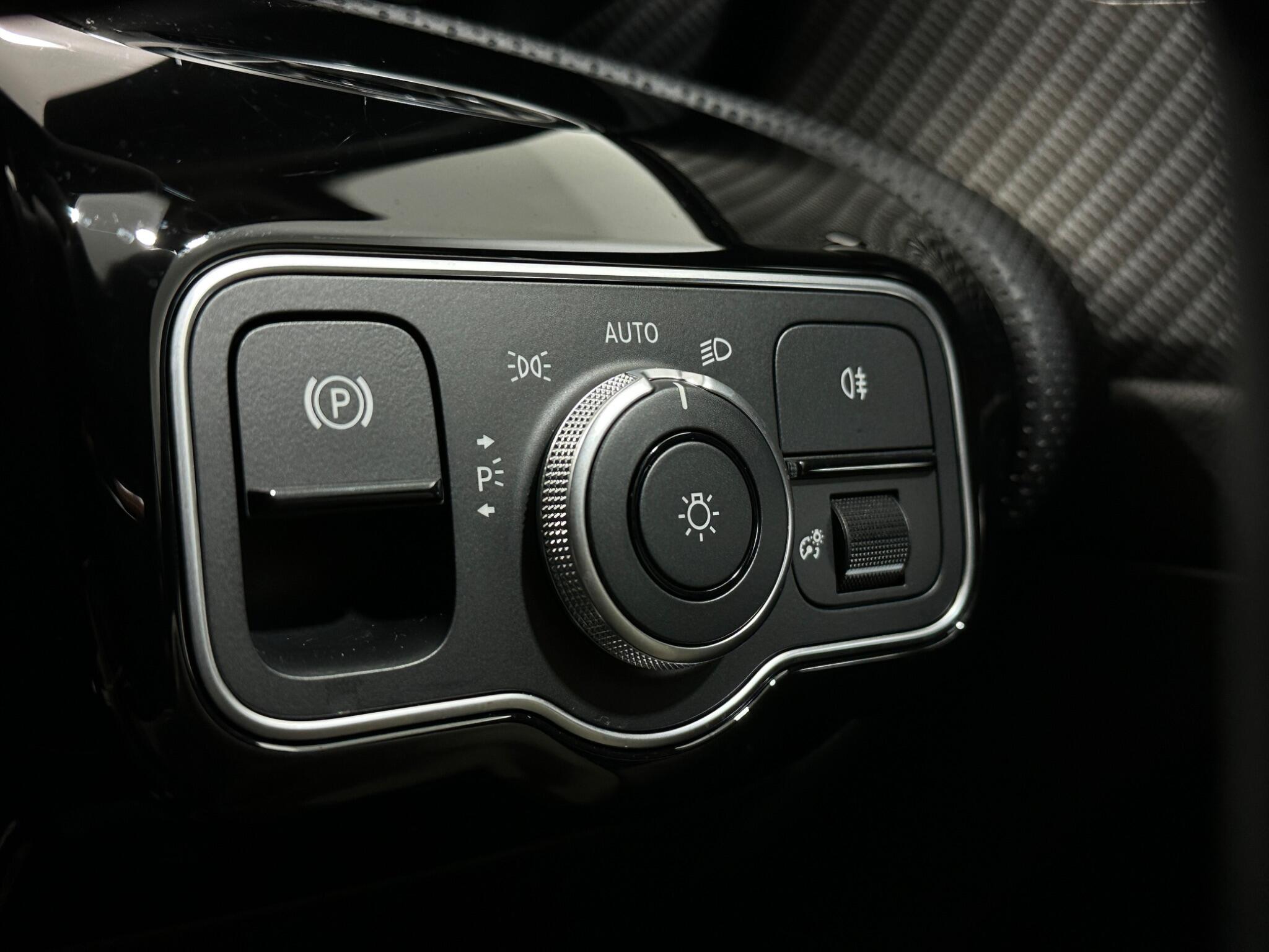 Mercedes-Benz A-Class view 18