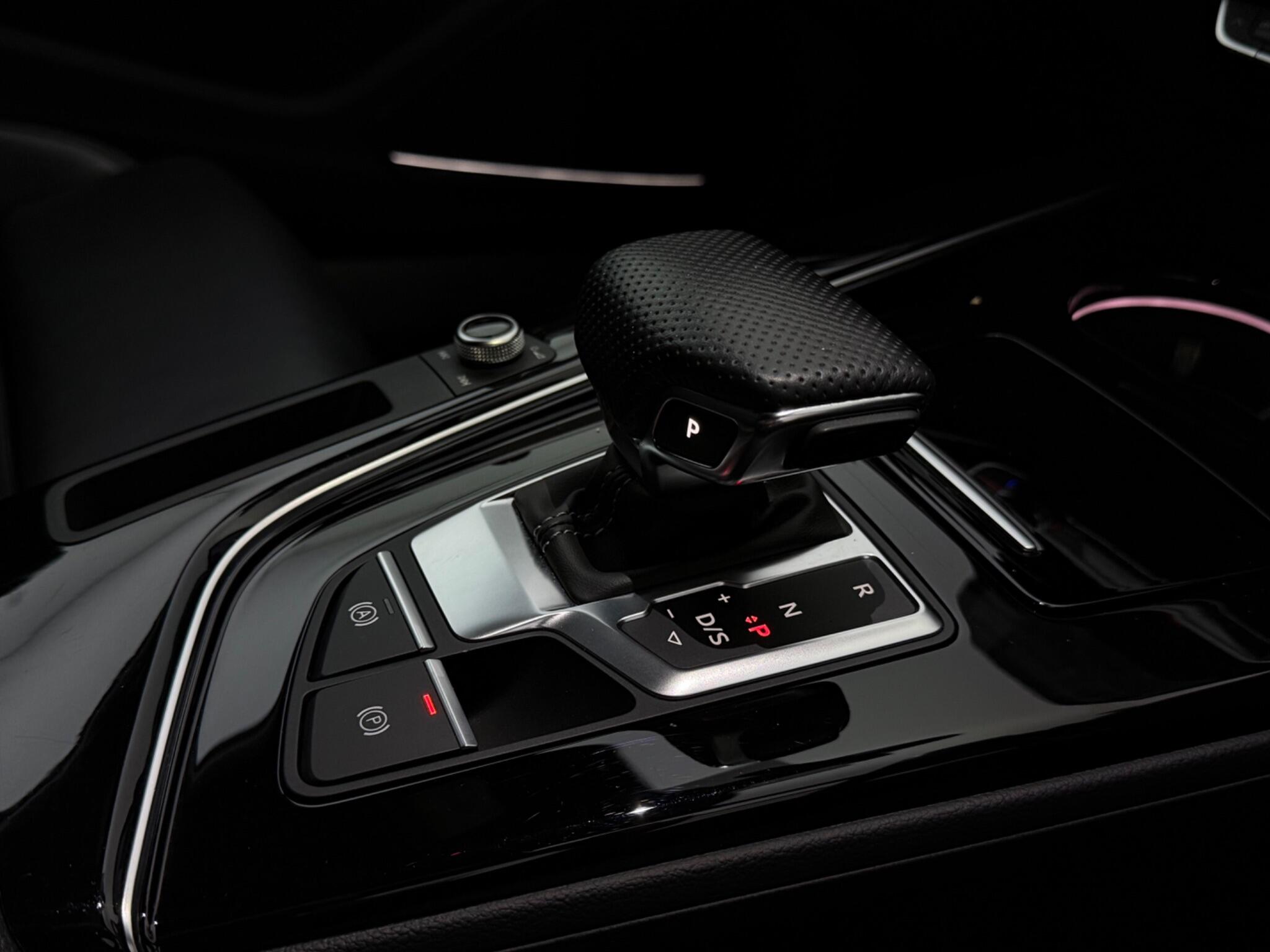 Audi A4 view 23