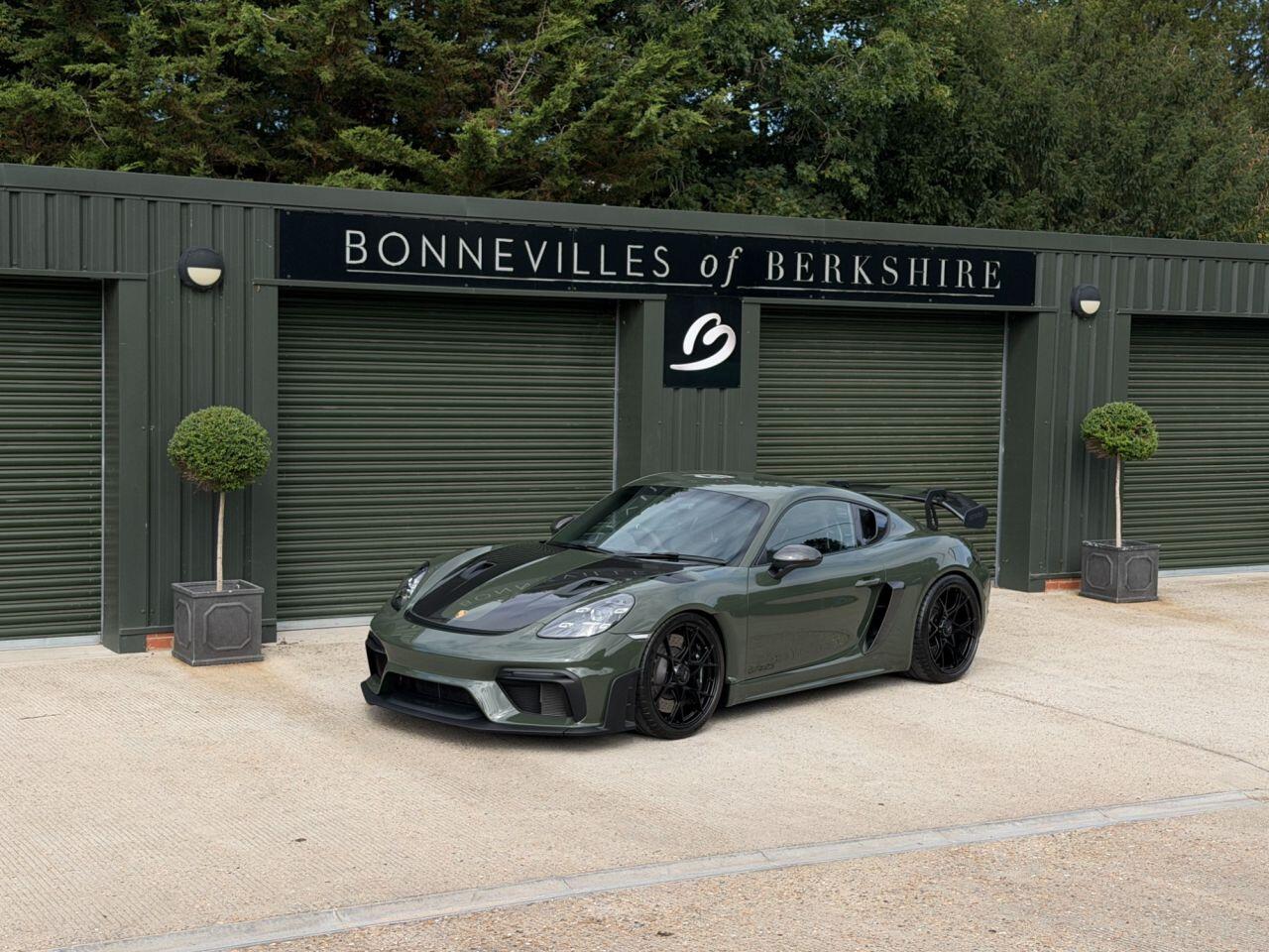 Porsche 718 Cayman view 4