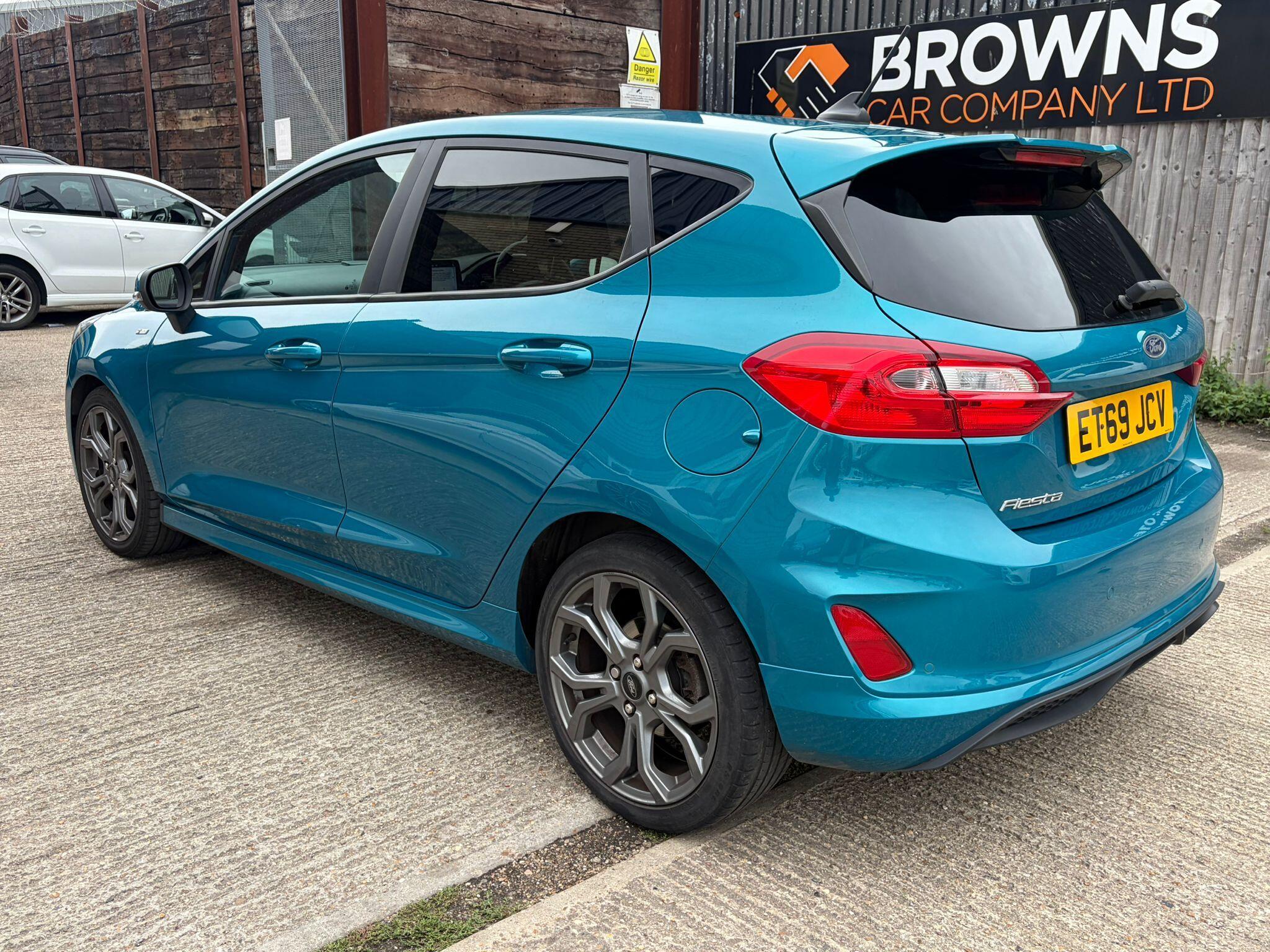 Ford Fiesta view 5