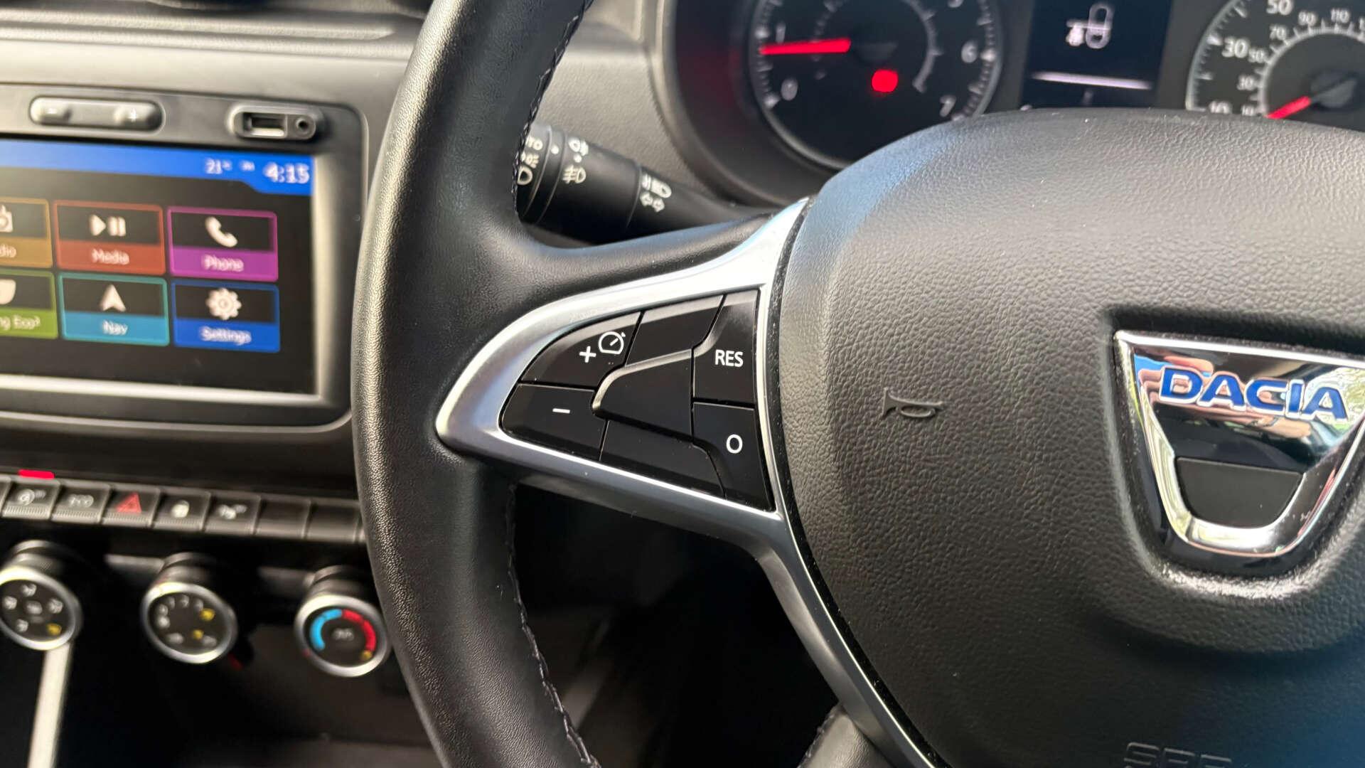 Dacia Duster view 18