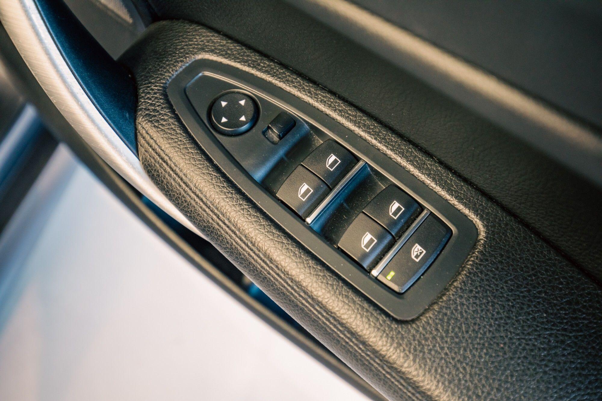 BMW 1 Series view 9