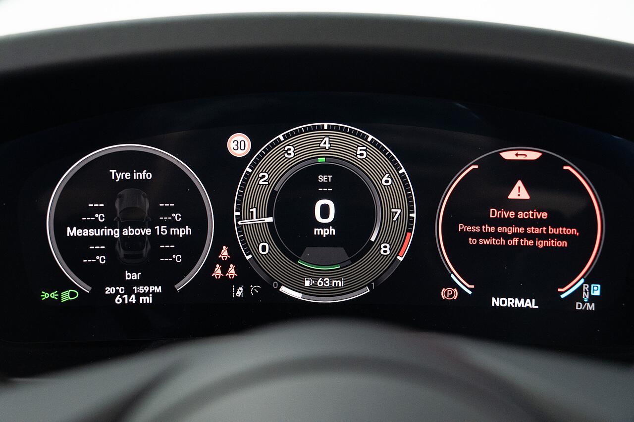 Porsche 911 view 13