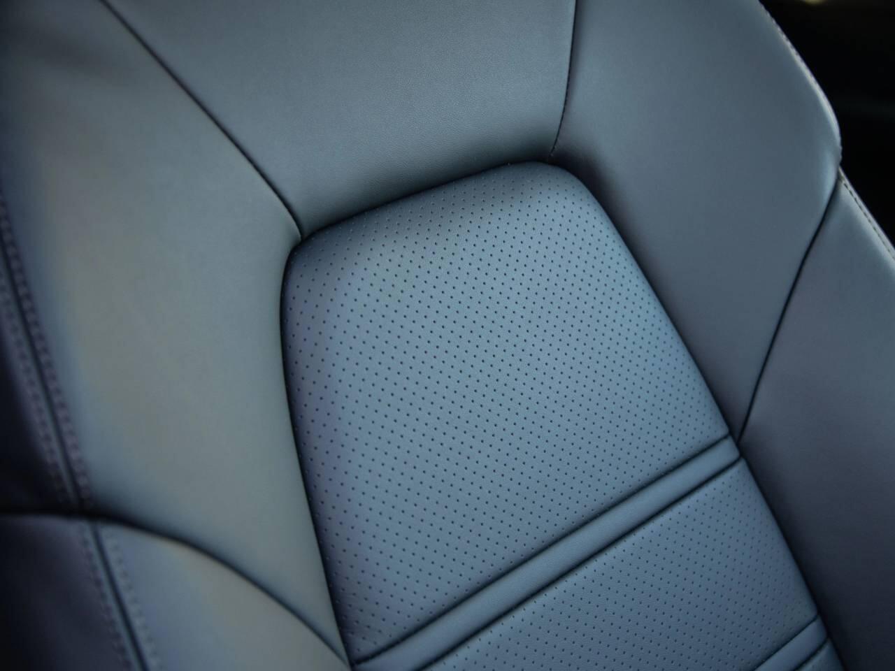 Porsche Cayenne view 33