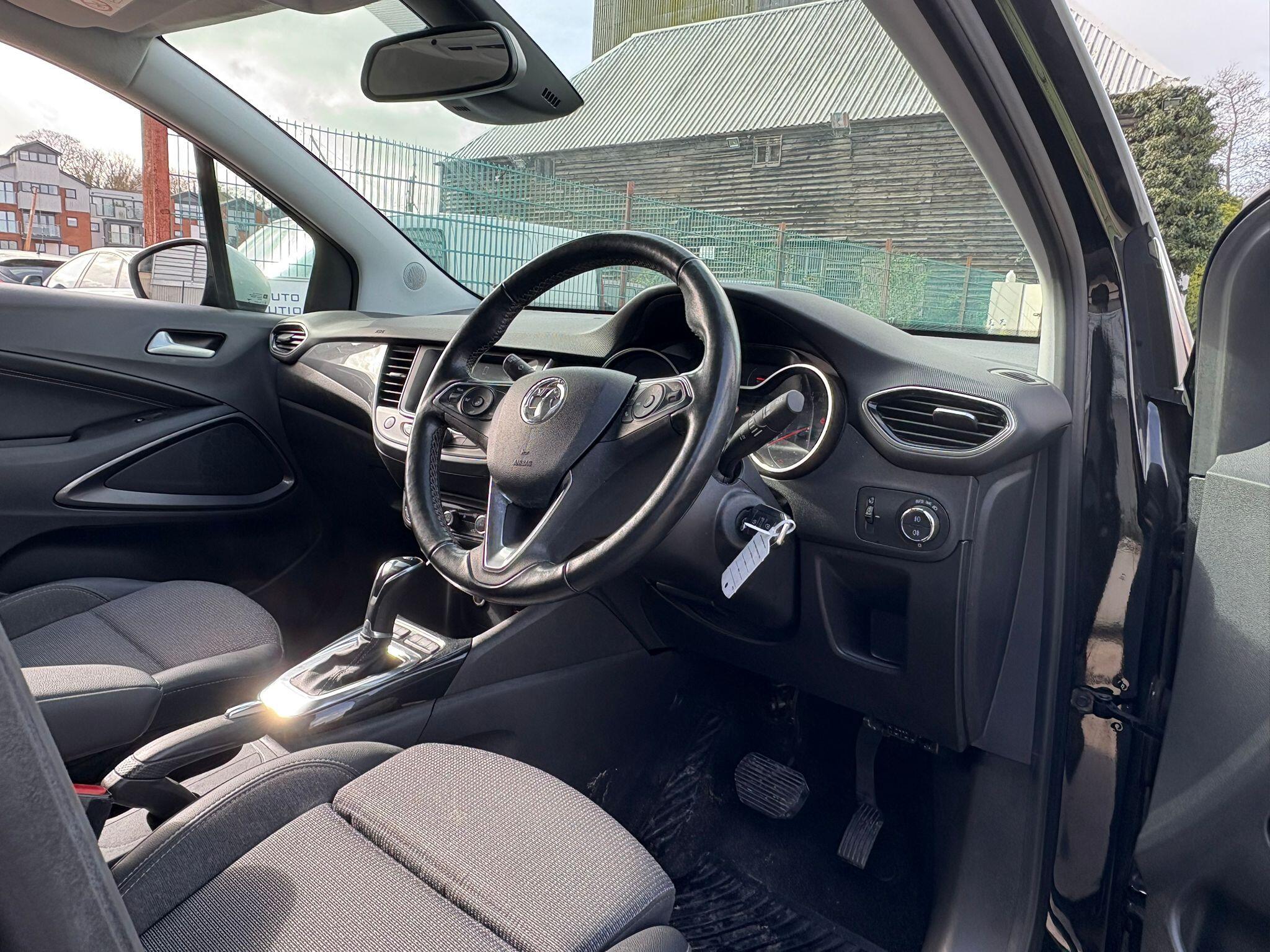 Vauxhall Crossland view 11