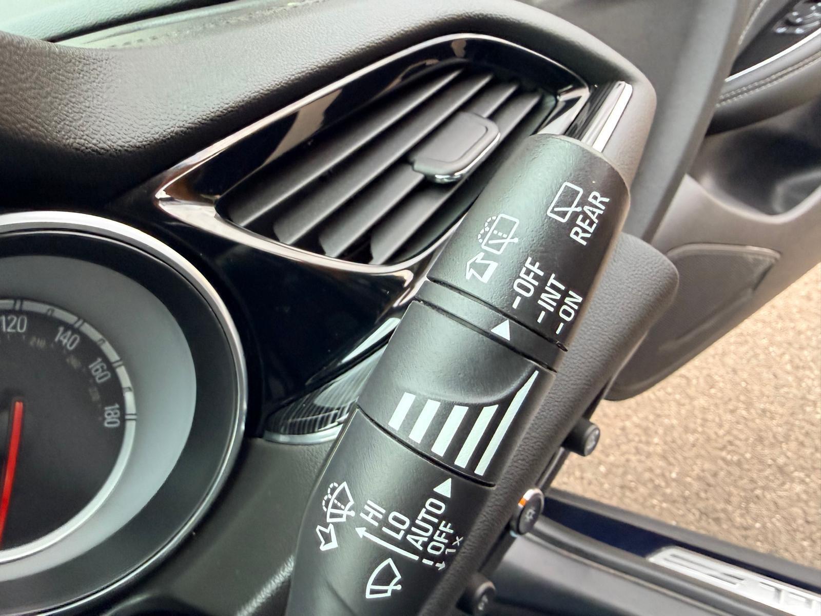 Vauxhall Insignia view 32