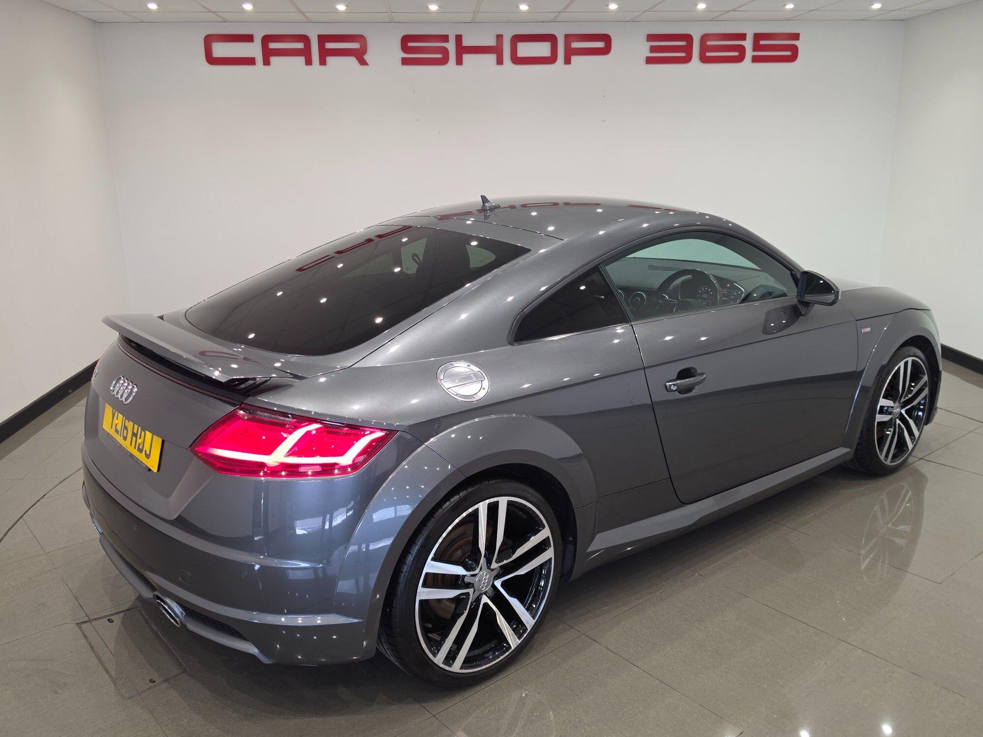Audi TT view 7