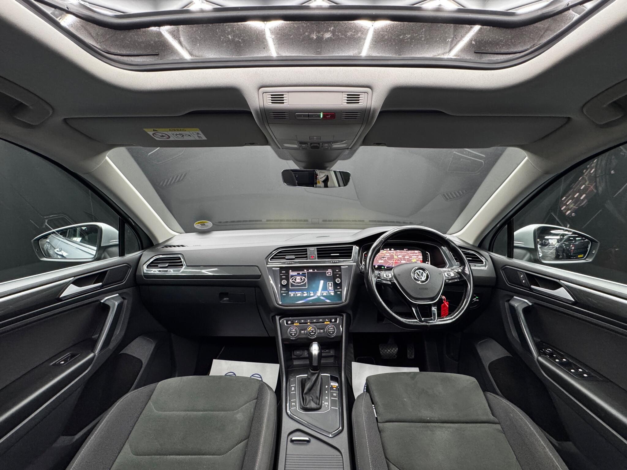Volkswagen Tiguan view 17