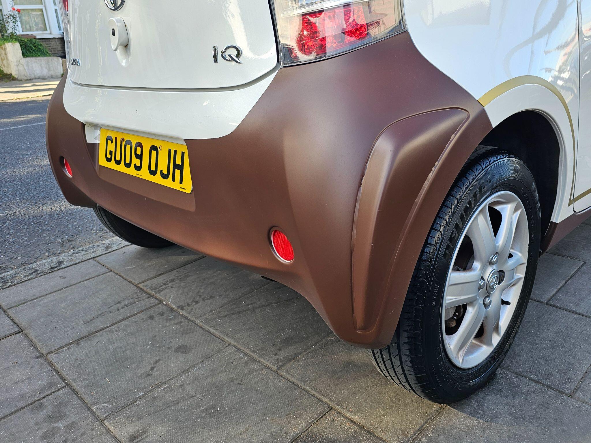 Toyota Iq view 13