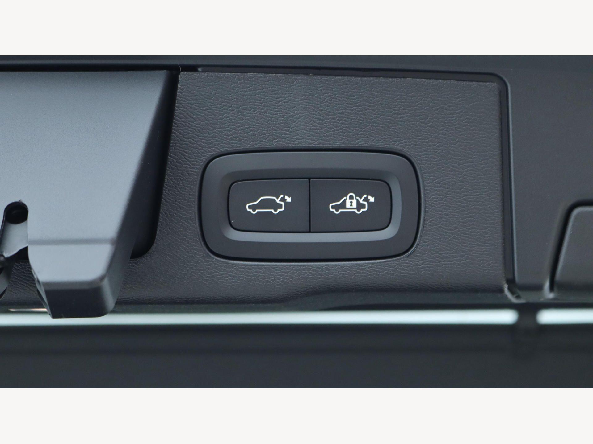Volvo XC60 view 33