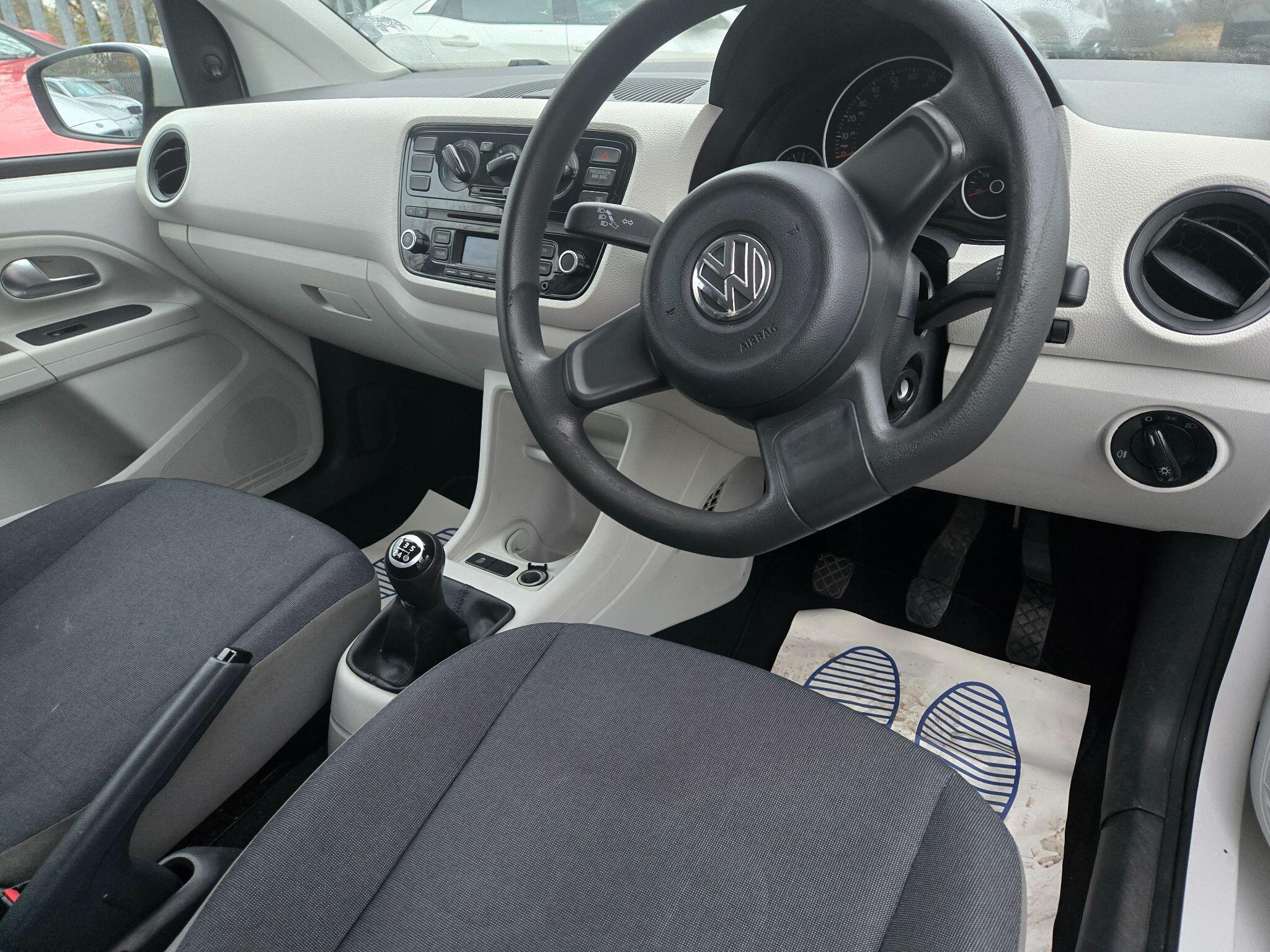 2012 Volkswagen up! image 13