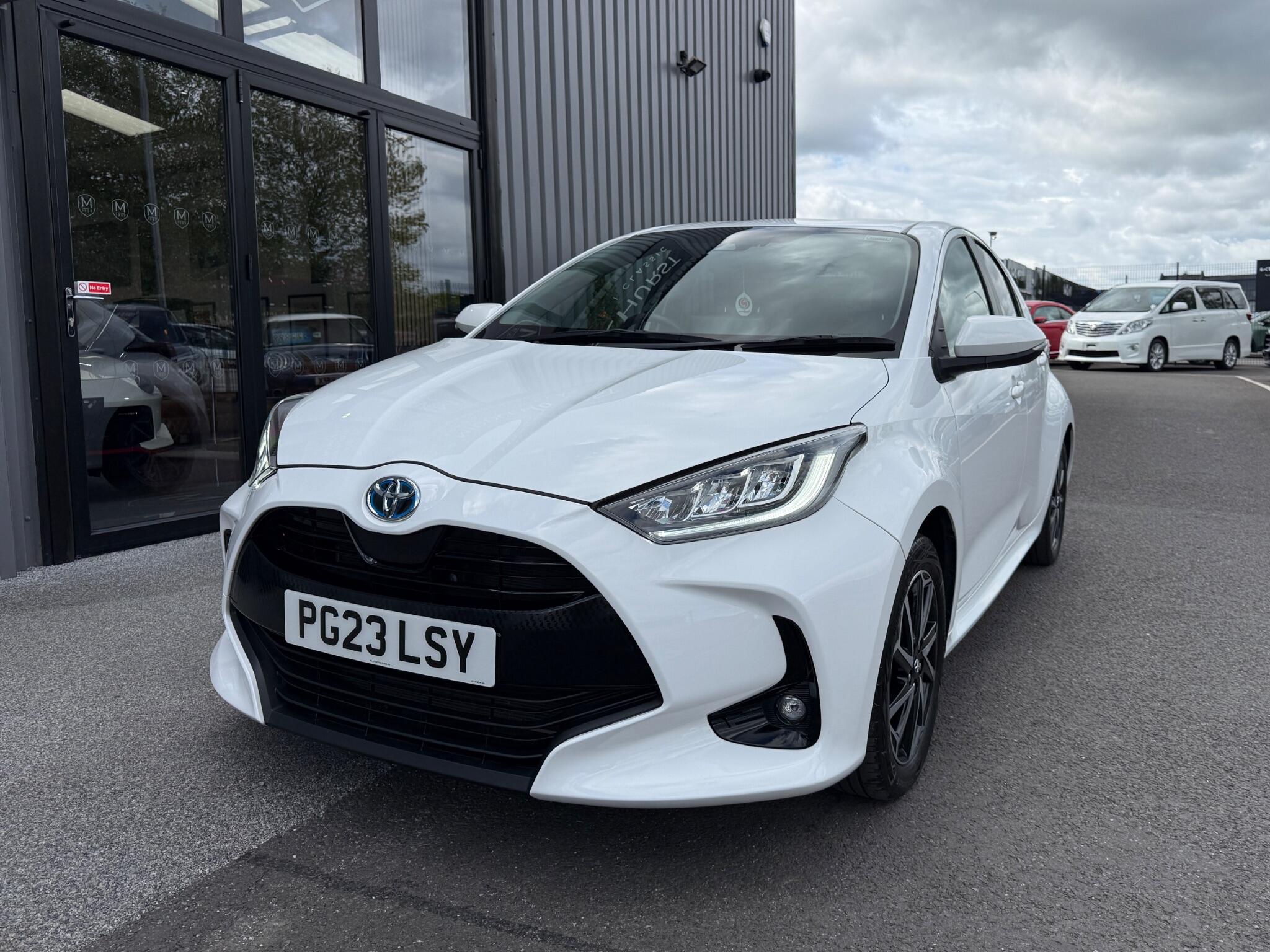 Toyota Yaris view 10