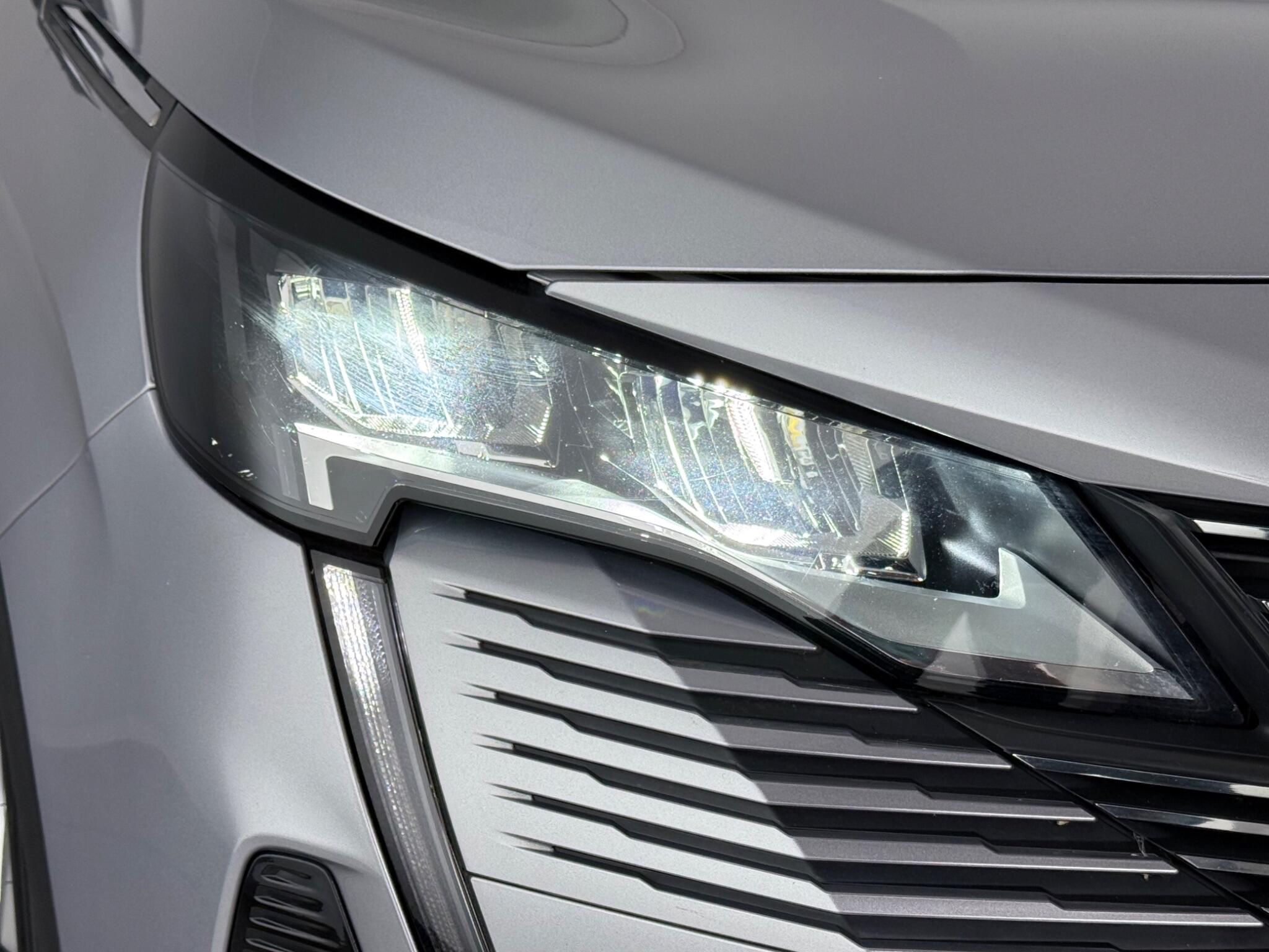 Peugeot 5008 view 11