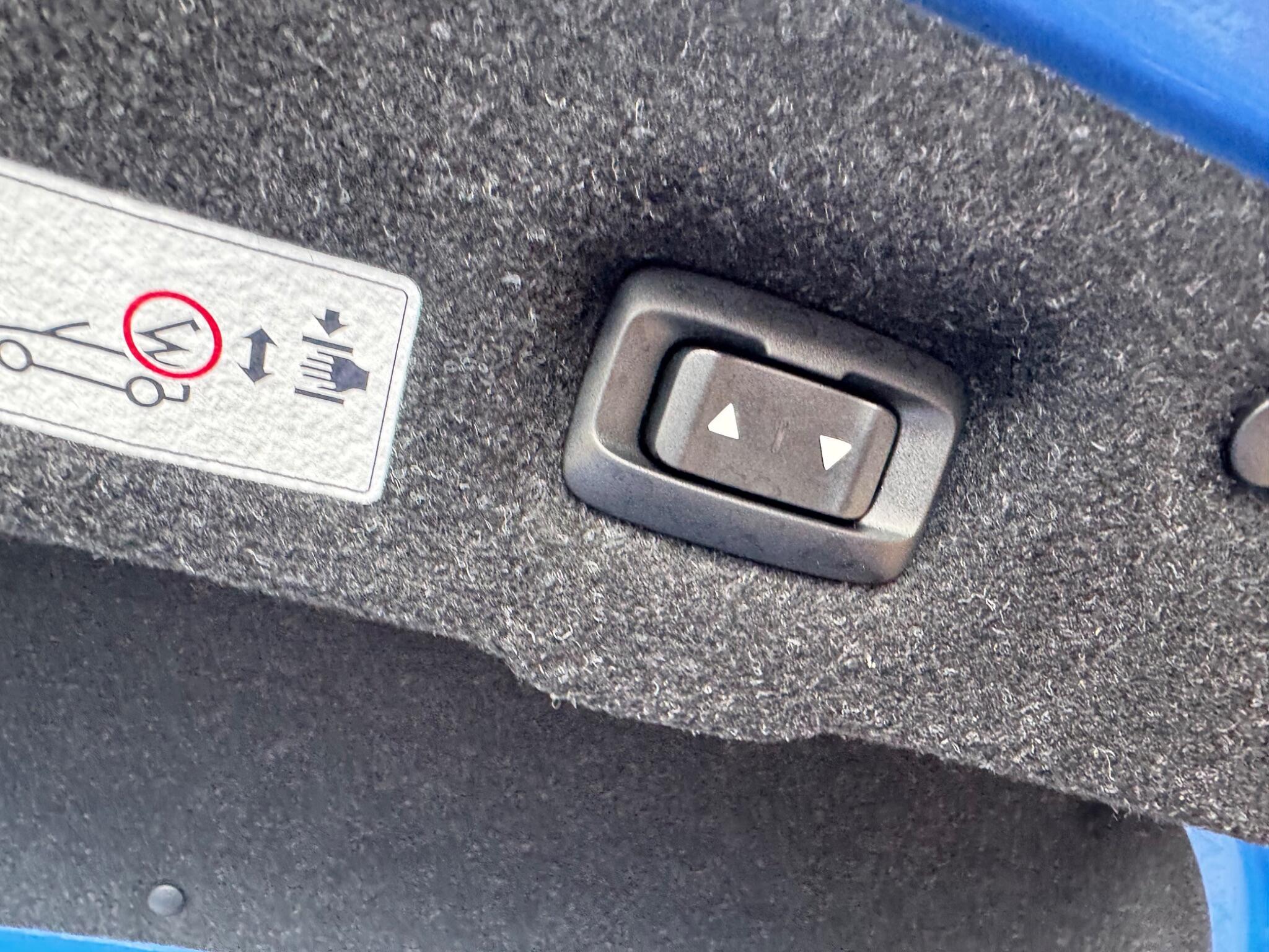 BMW 4 Series view 12