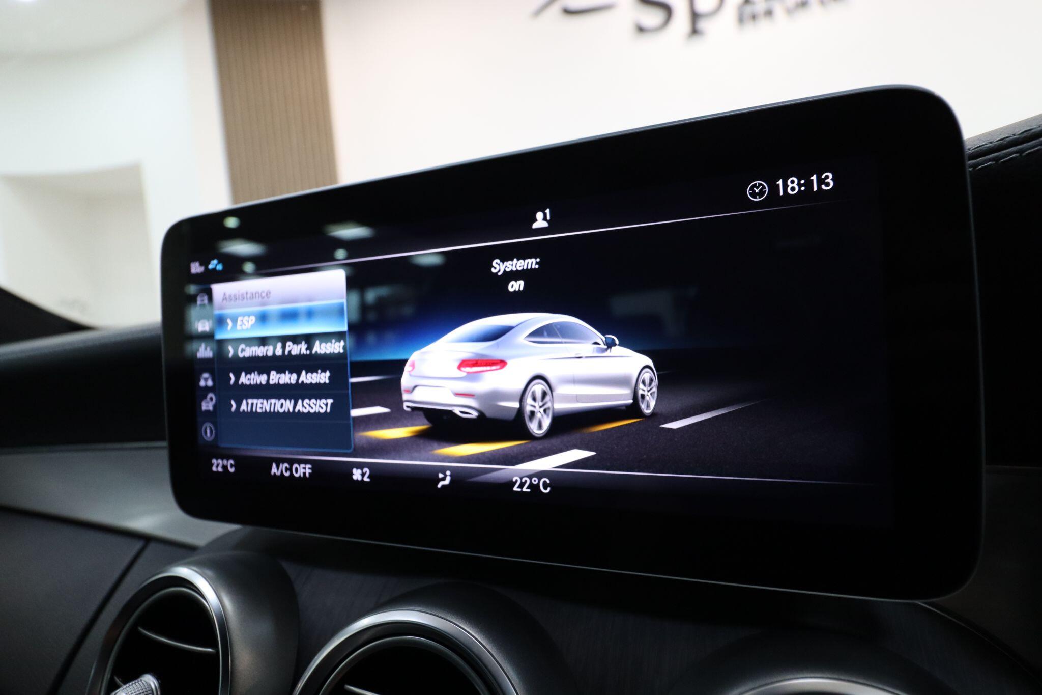 Mercedes-Benz C Class view 29