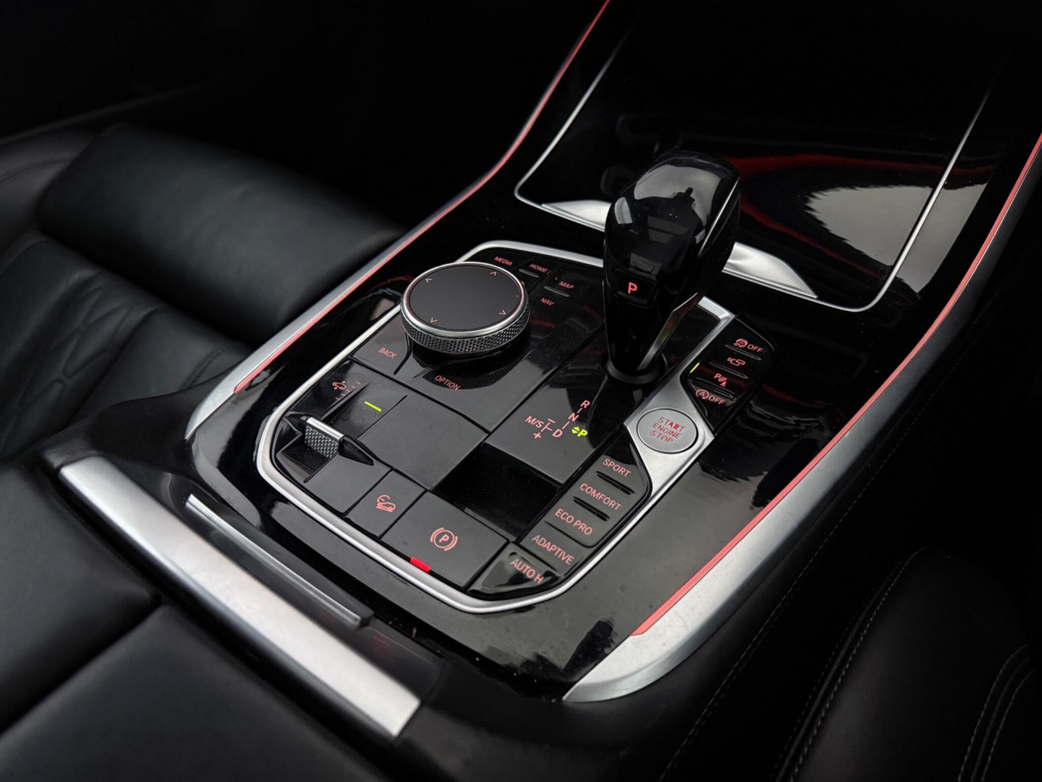 BMW X7 view 24