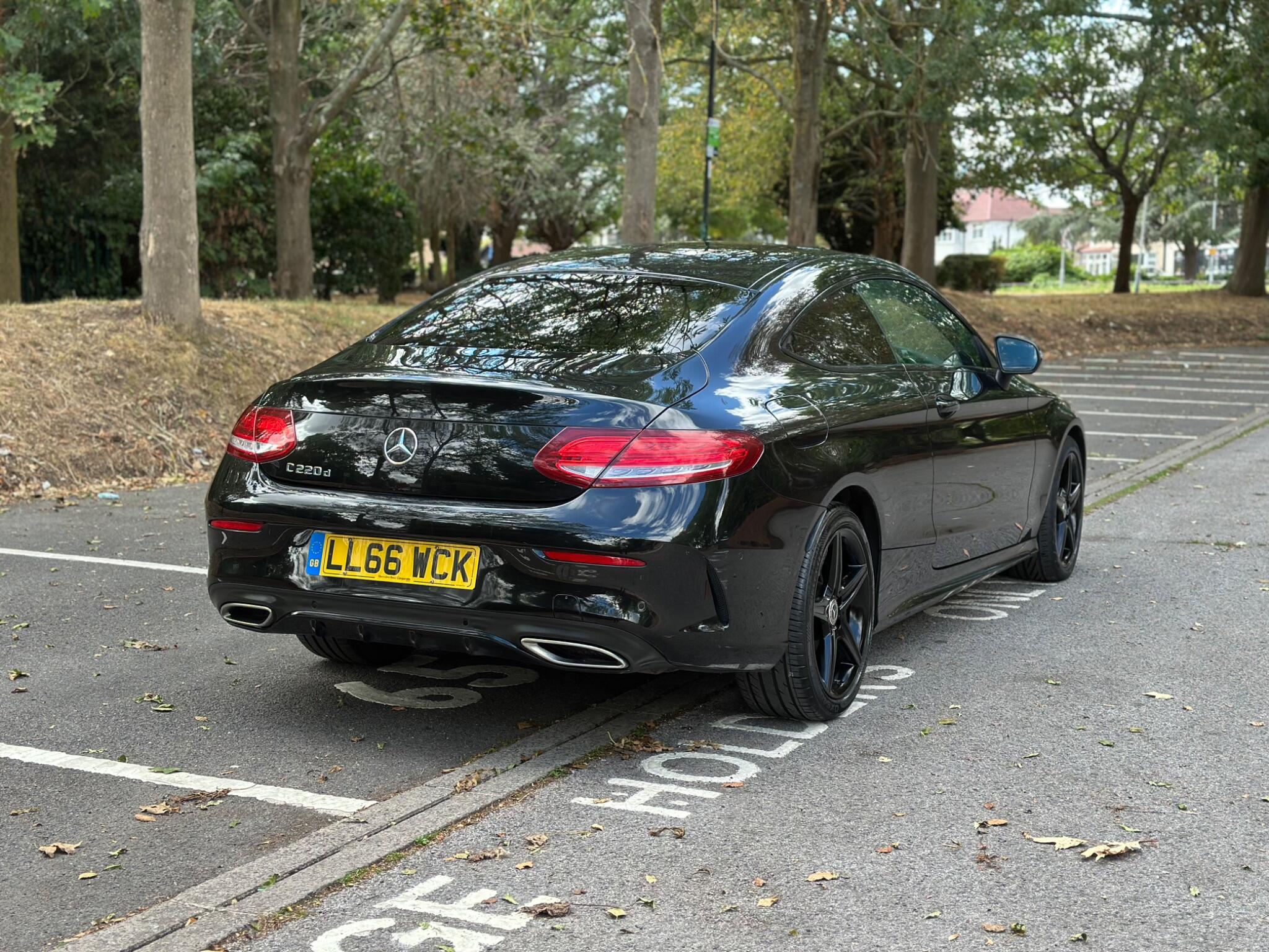 Mercedes-Benz C-Class view 3