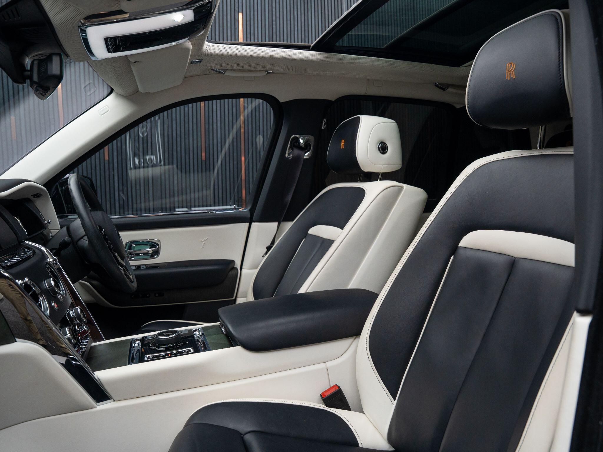 Rolls-Royce Cullinan view 2