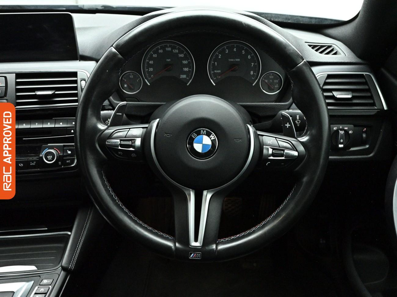 BMW M4 view 9