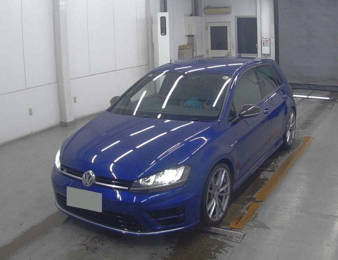 Volkswagen Golf view 2