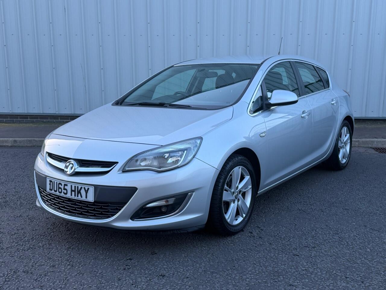Vauxhall Astra view 8