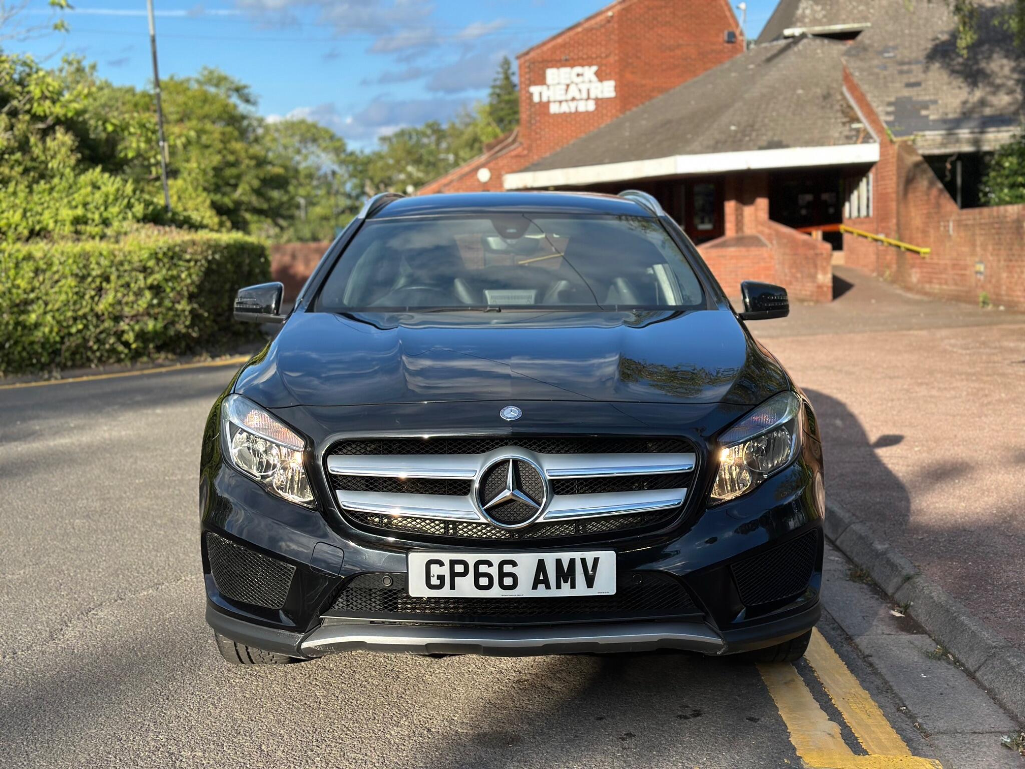 Mercedes-Benz Gla view 9