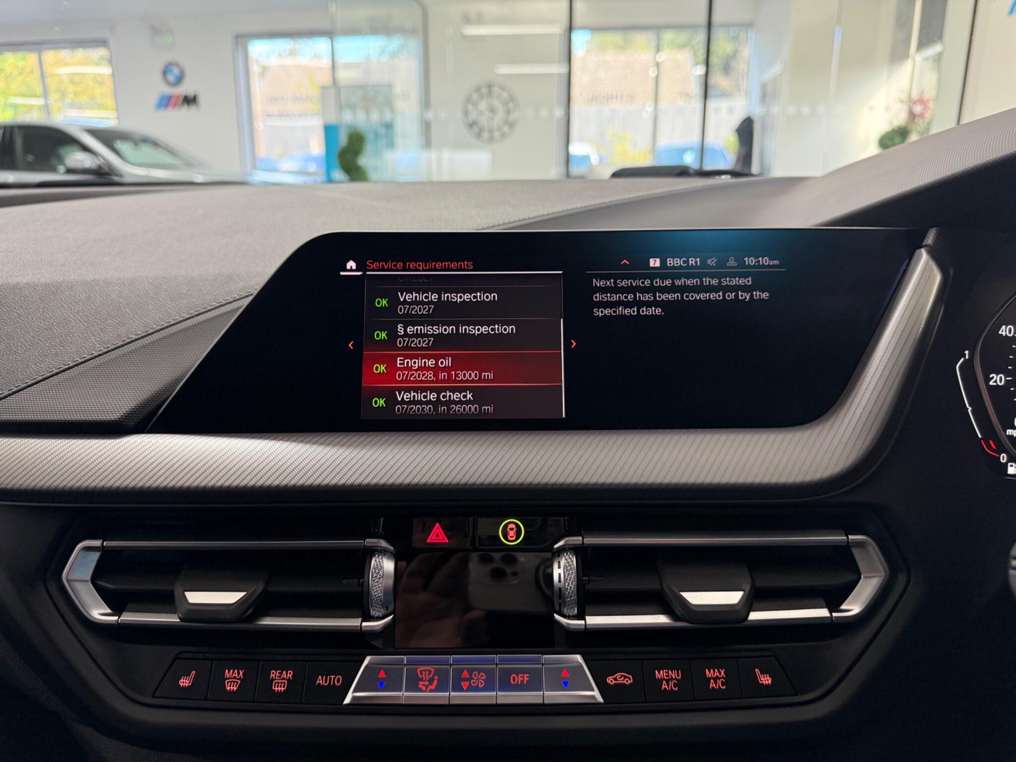 BMW 1 Series view 14