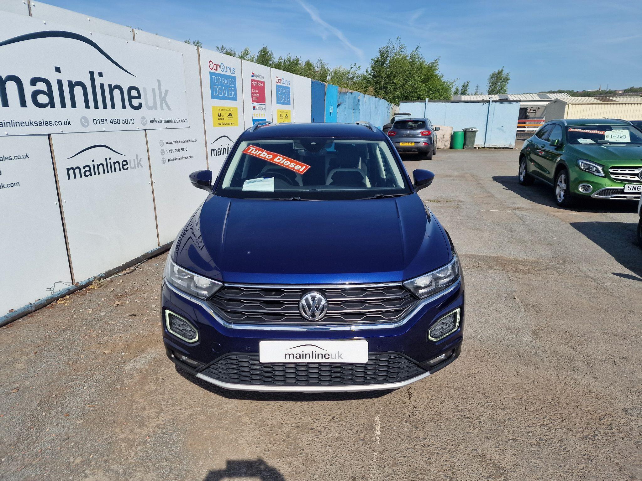 Volkswagen T-Roc view 14
