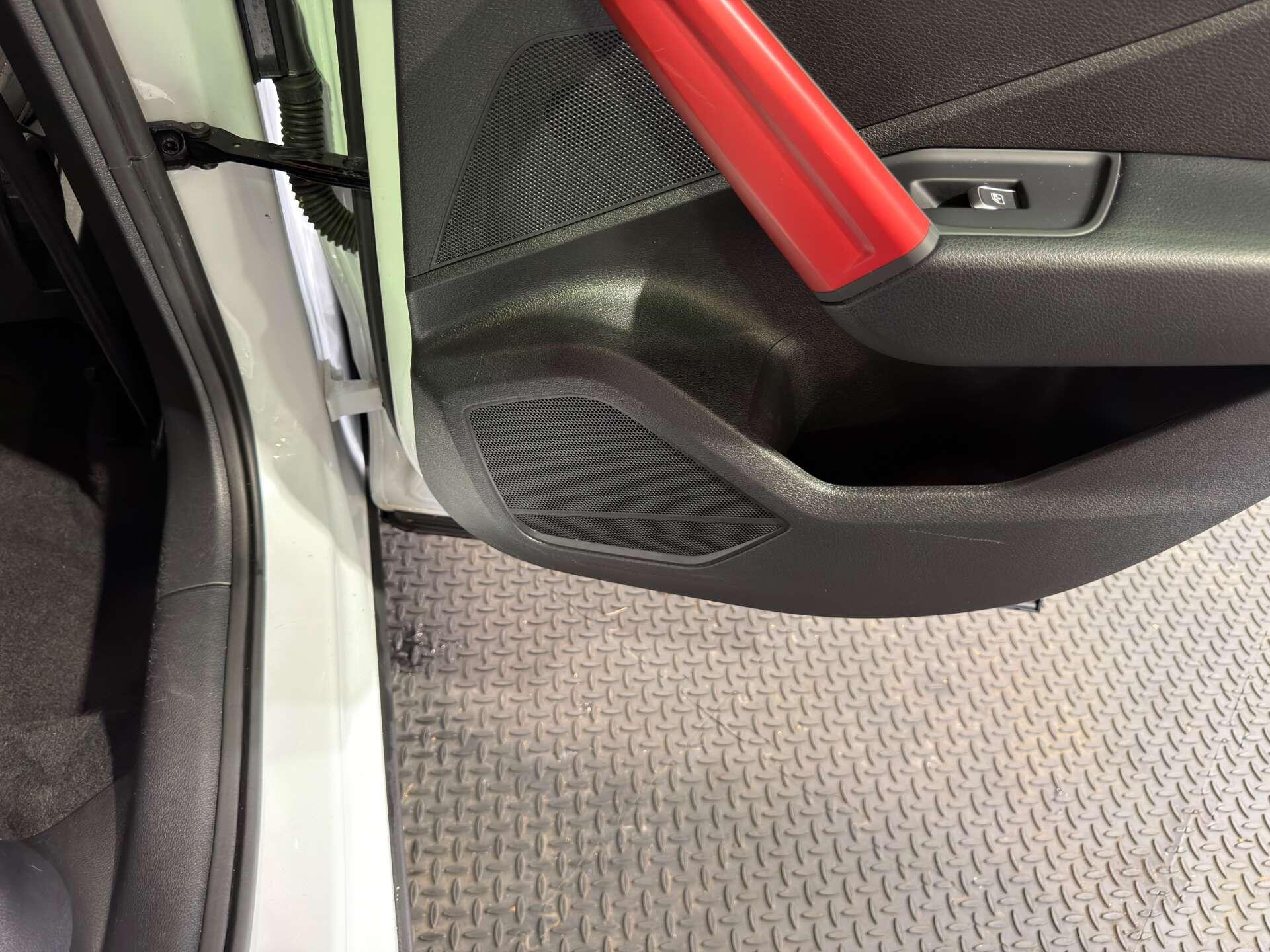 Audi Q2 view 53