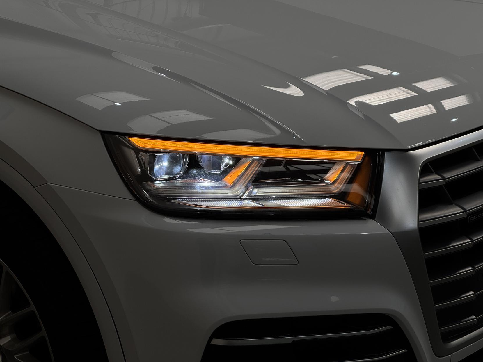 Audi Q5 view 7