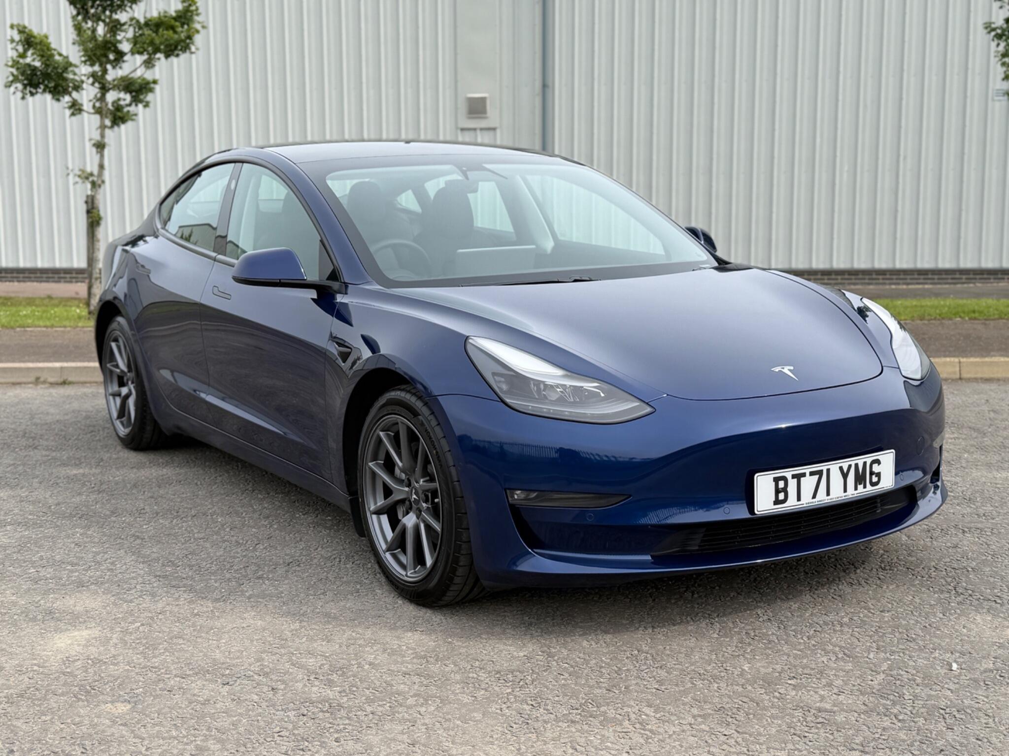 Tesla Model 3 view 29