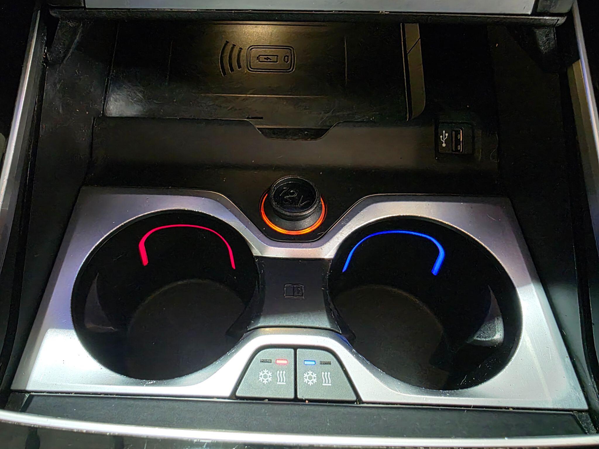 BMW X7 view 21