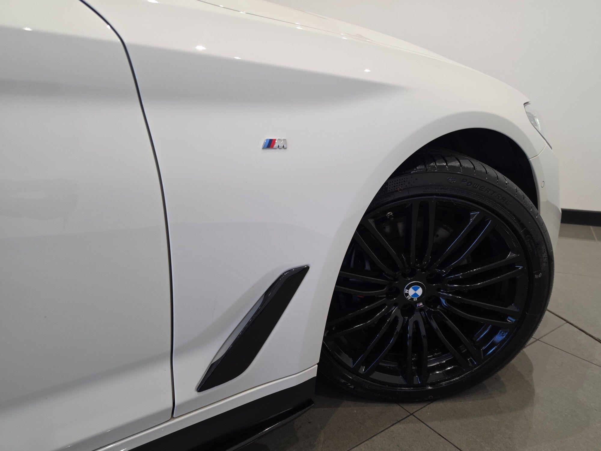BMW 5 Series view 90