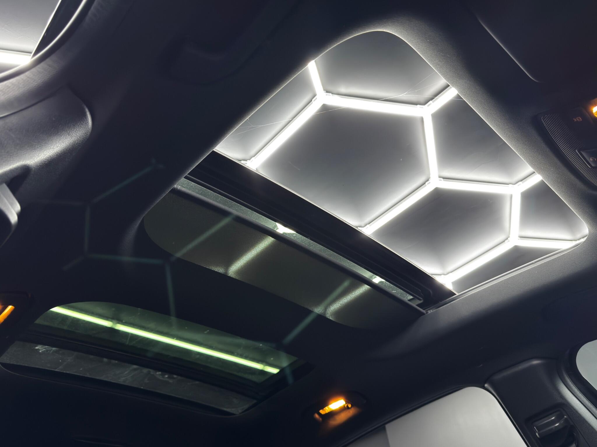 Mercedes-Benz GLA view 33