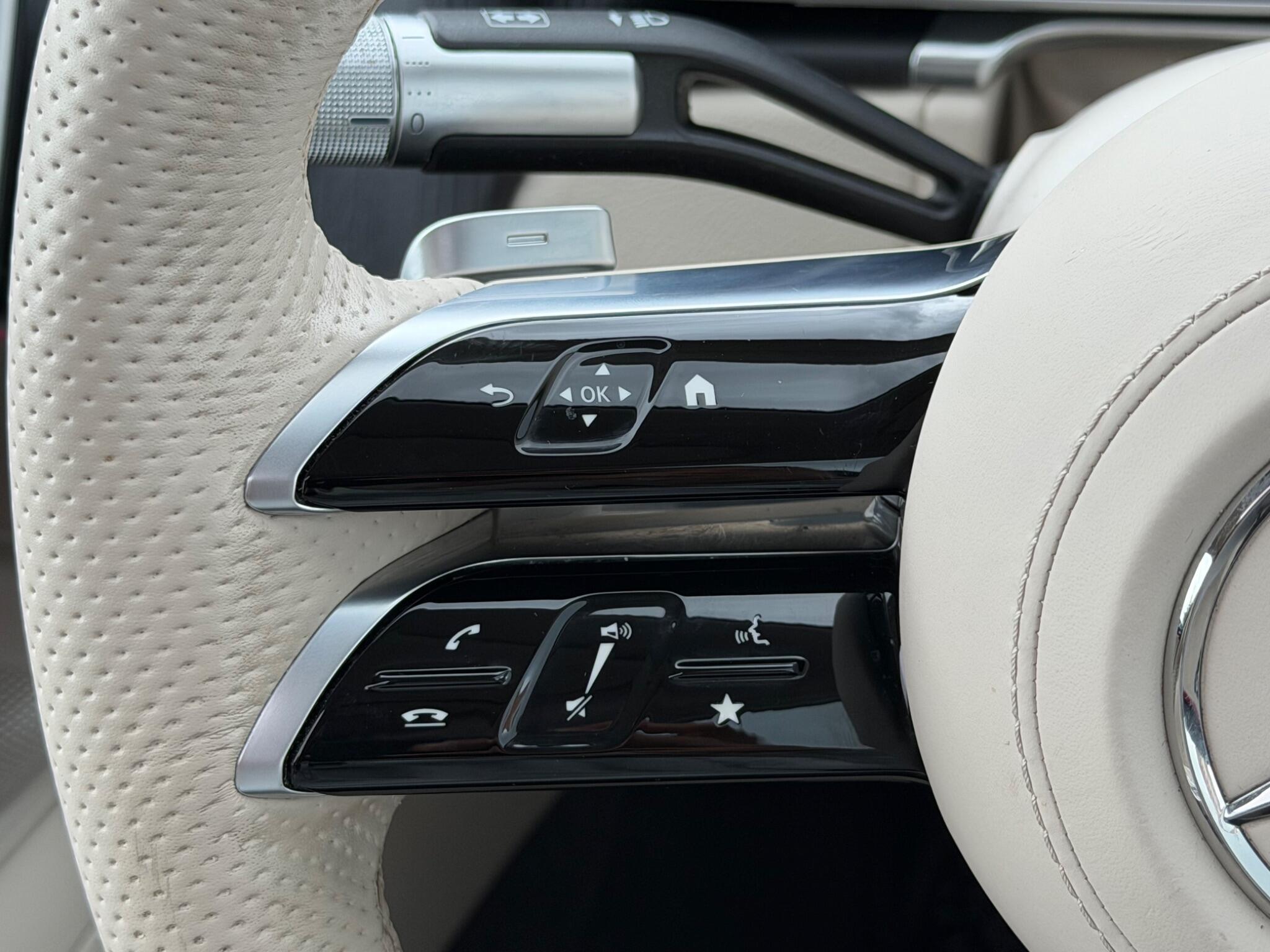 Mercedes-Benz S-Class view 31