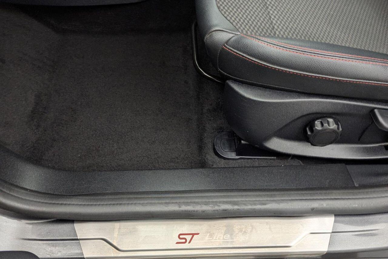 Ford Fiesta view 24