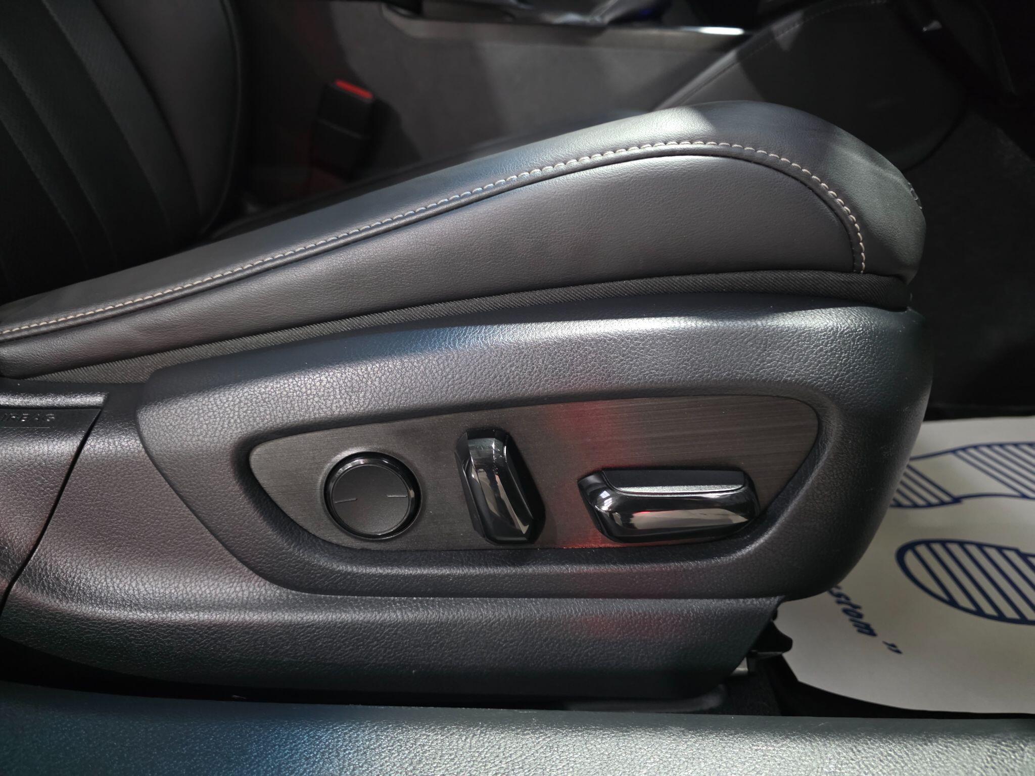 Lexus Es view 17