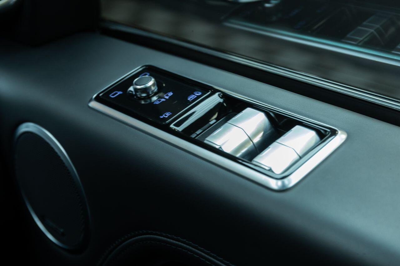 Land Rover Range Rover view 36