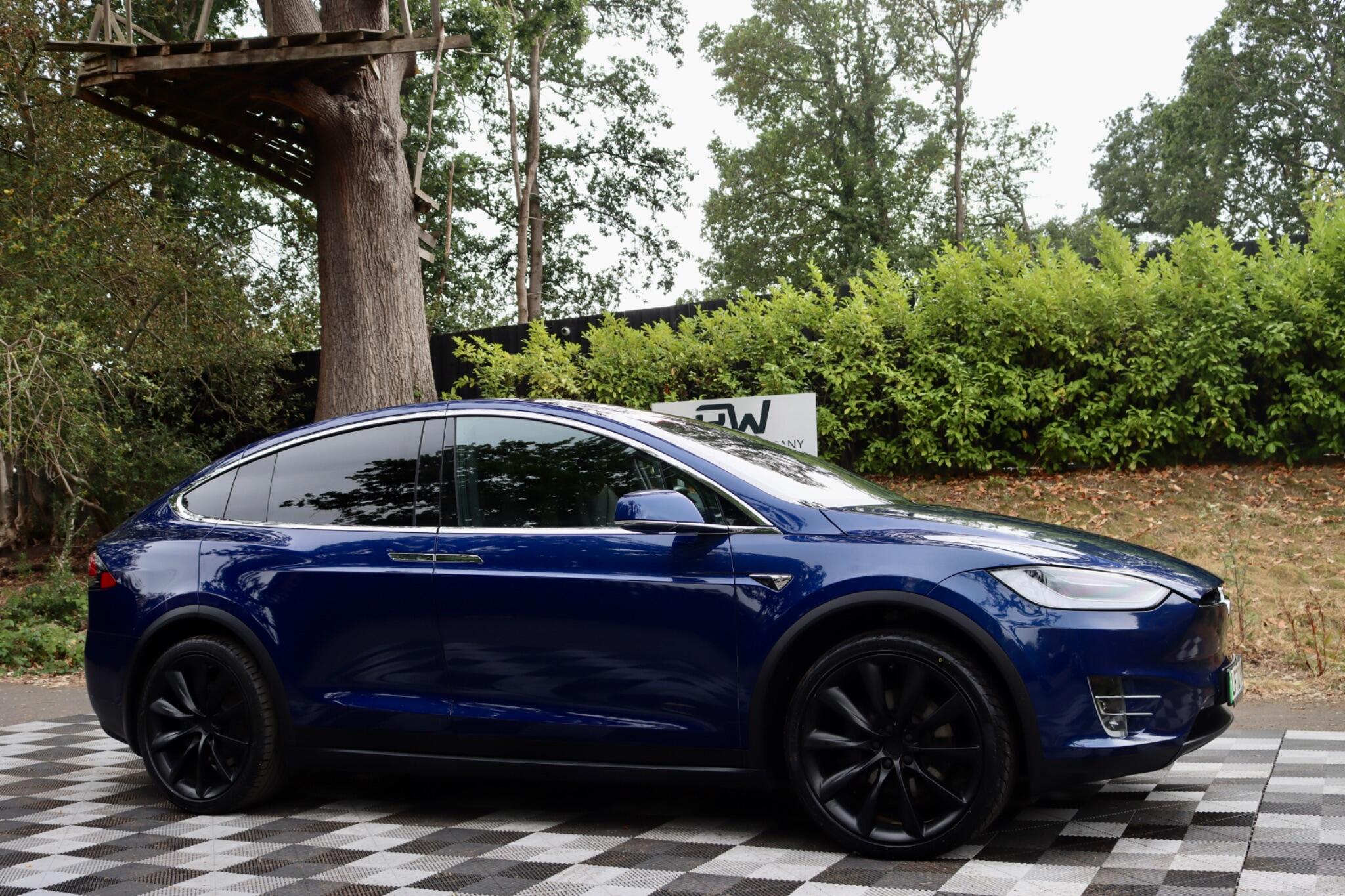 Tesla Model X view 38