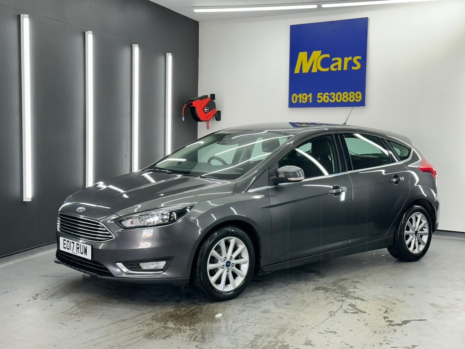Ford Focus view 9