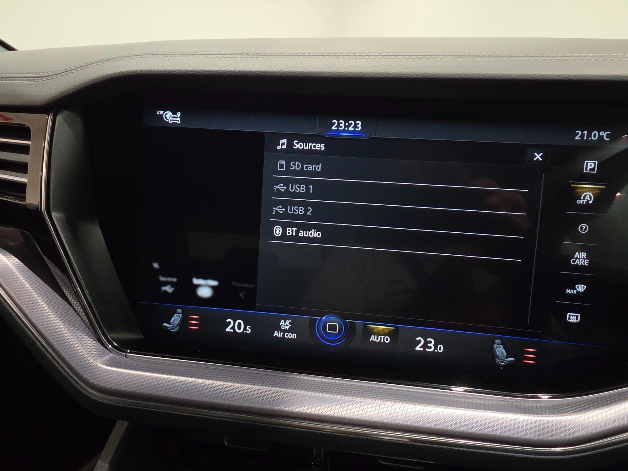 Volkswagen Touareg view 103
