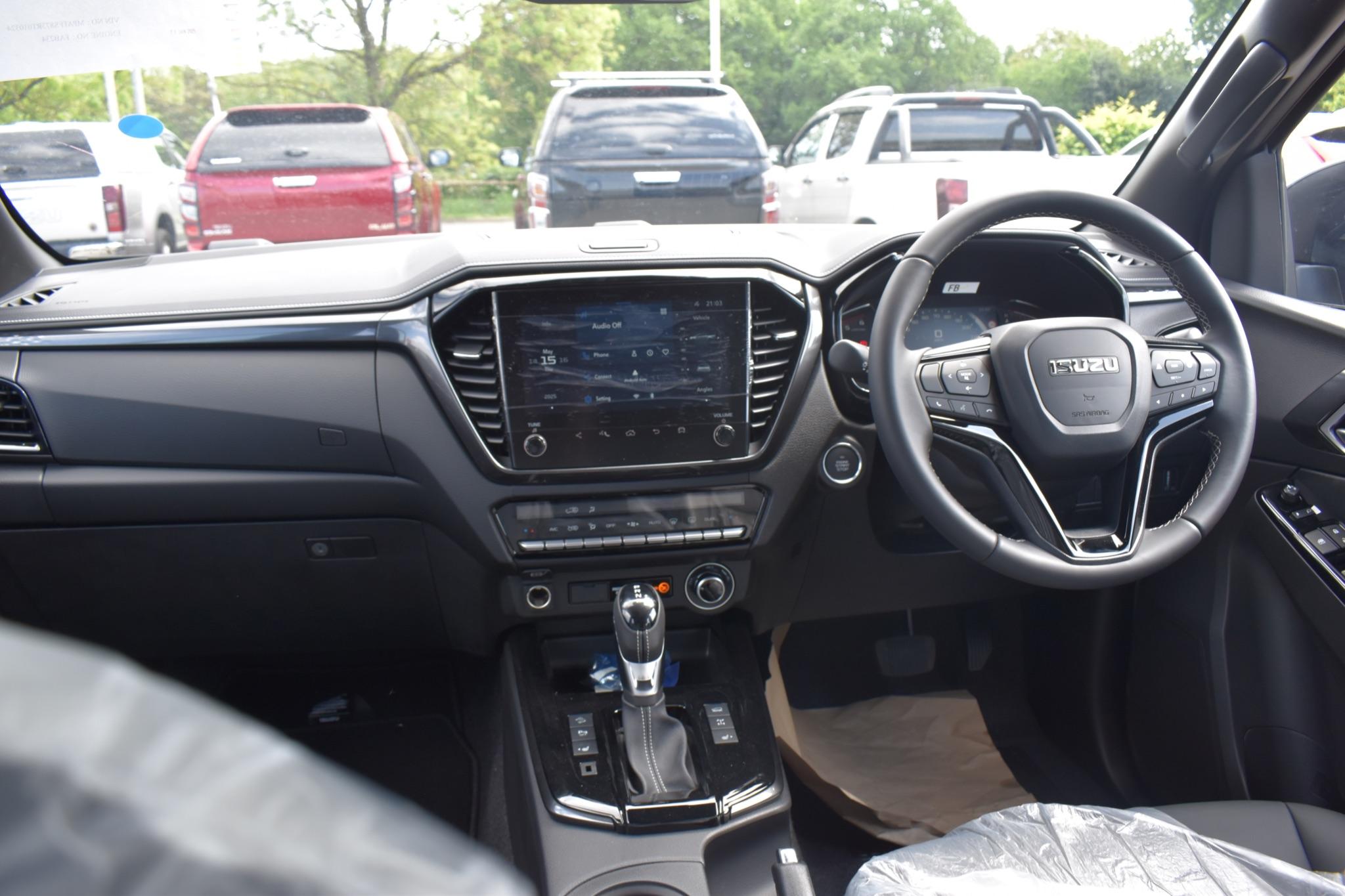 D-Max - 1.9 TD V-Cross Auto 4WD Euro 6 (s/s) 4dr - Image 10