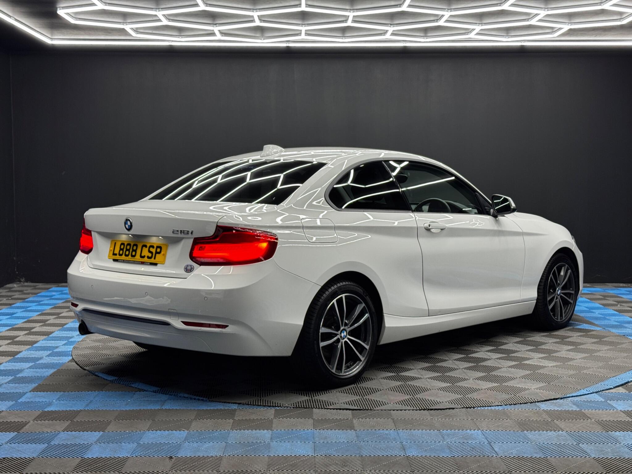 BMW 2 Series view 5