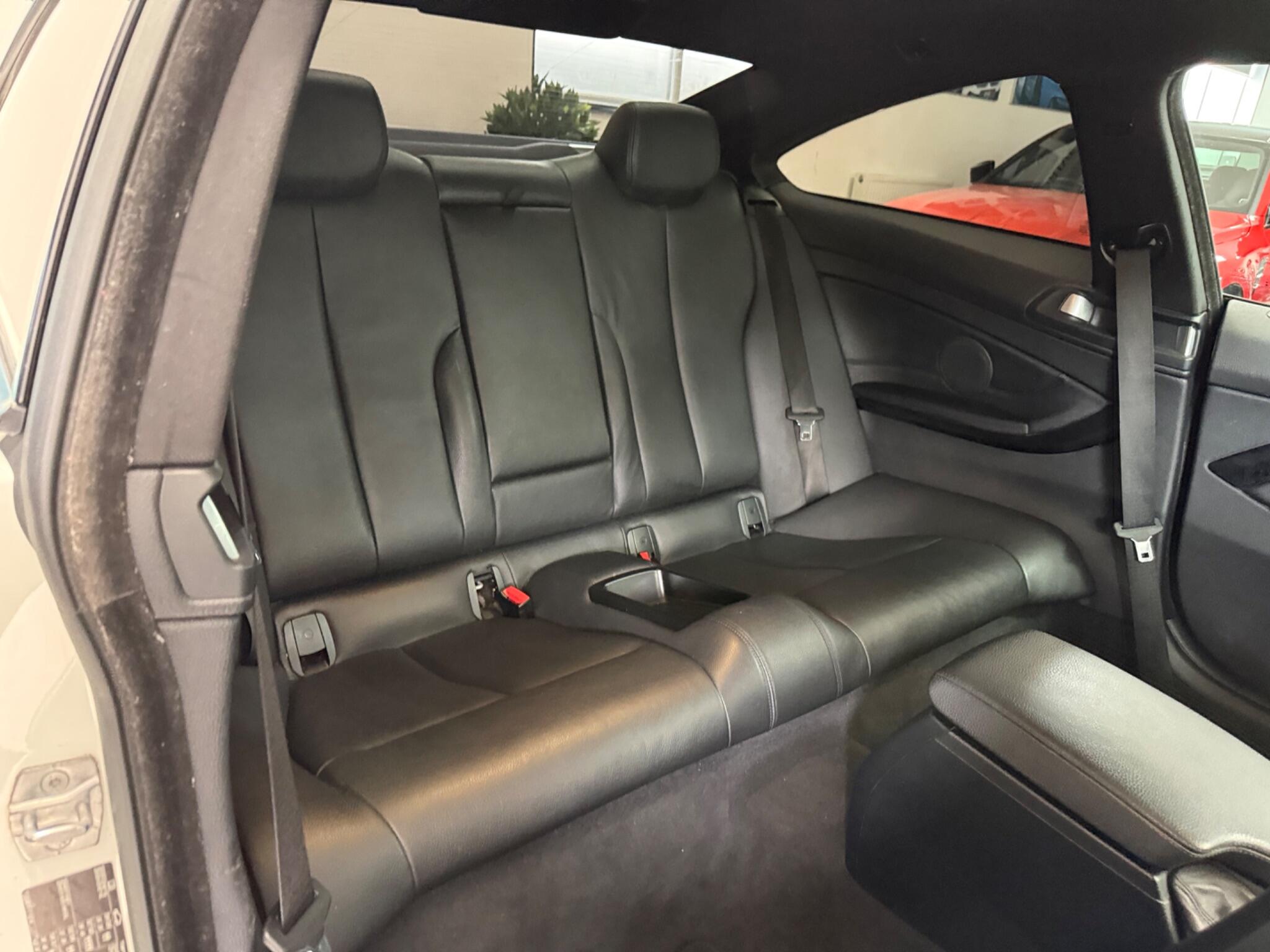 BMW 4 Series view 37