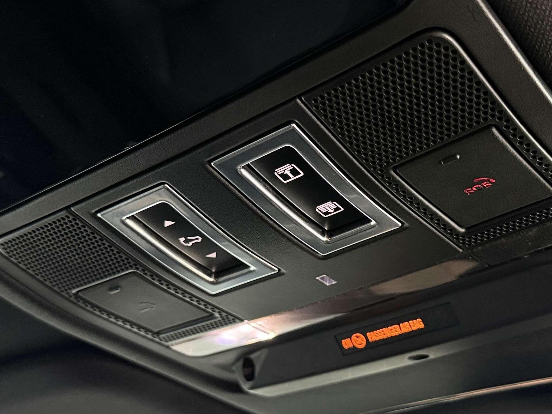 Land Rover Defender view 36