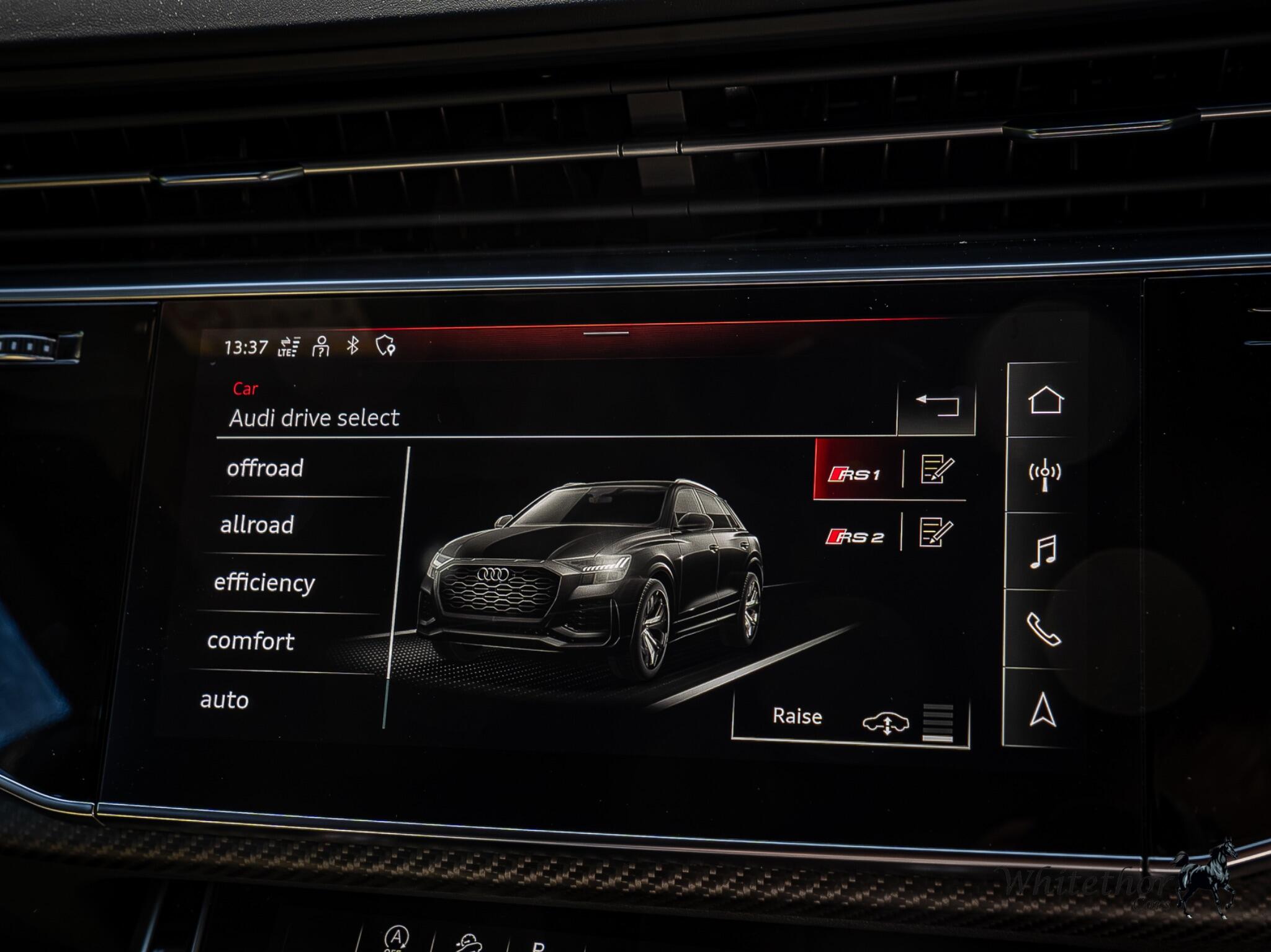 Audi RS Q8 view 52